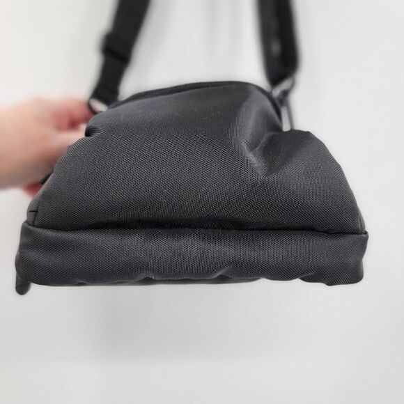 Canon Black Crossbody Small Camera Travel Sightseeing Carrying Case Bag - Picture 13 of 13